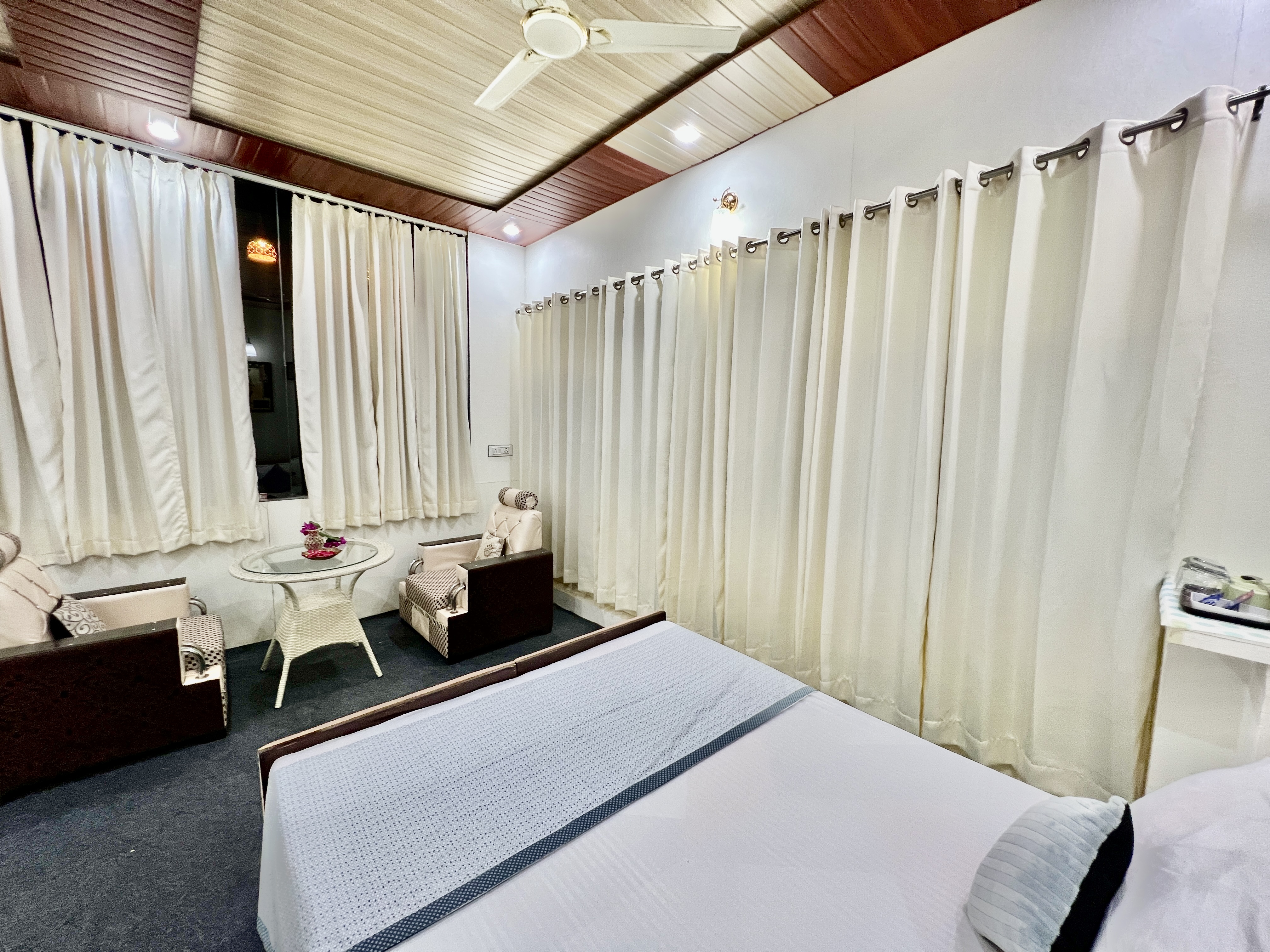 Super Deluxe Room